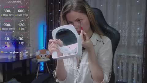 Snapshot of jessiemays chatting on 01/14/25, 11:05 Jess online show from 01/14/25, 11:05