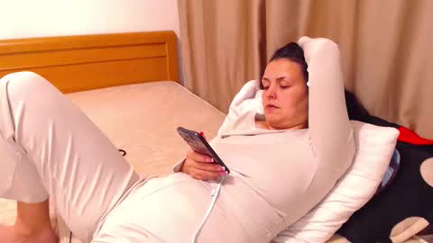 jessiestar3 online show from 04/07/26, 11:59