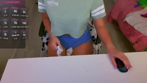 Jessi online show from 11/12/25, 01:44