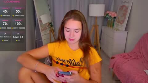 Snapshot of jessiestarz chatting on 05/14/26, 02:24 Jessi online show from 05/14/26, 02:24