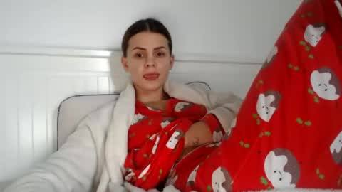 Snapshot of jessiexryan chatting on 02/11/25, 02:35 jessieryan online show from 02/11/25, 02:35