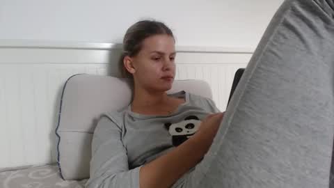 Snapshot of jessiexryan chatting on 10/14/25, 09:10 jessieryan online show from 10/14/25, 09:10