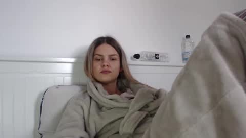 Snapshot of jessiexryan chatting on 10/19/25, 05:30 jessieryan online show from 10/19/25, 05:30