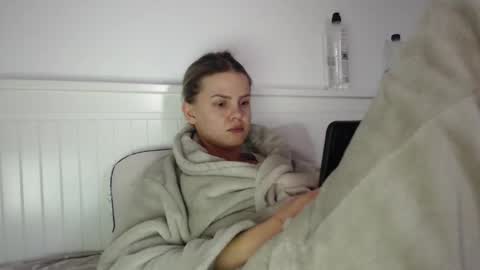 Snapshot of jessiexryan chatting on 10/22/25, 04:35 jessieryan online show from 10/22/25, 04:35