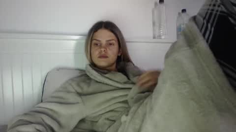 Snapshot of jessiexryan chatting on 10/30/25, 04:47 jessieryan online show from 10/30/25, 04:47