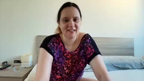 Snapshot of jessika97 chatting on 06/22/26, 06:10 jessika97 online show from 06/22/26, 06:10