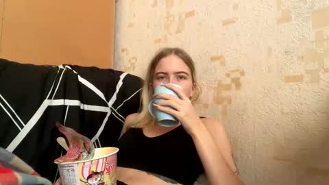 jessika_evans online show from 11/20/25, 12:05