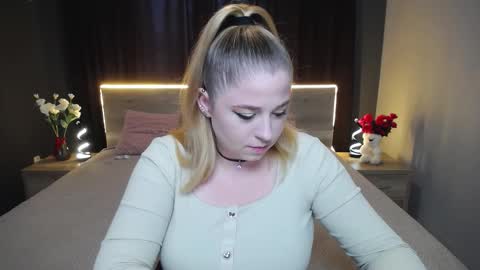 Jess online show from 09/19/25, 06:26