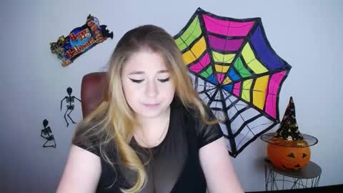 Jess online show from 10/20/25, 06:25