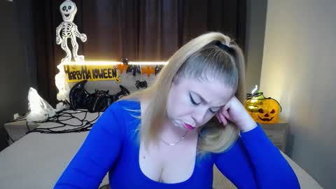 Jess online show from 10/23/25, 06:45