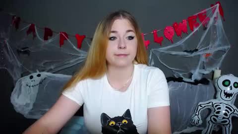 Jess online show from 10/27/25, 07:23