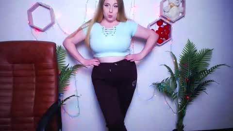 Jess online show from 03/23/26, 07:40