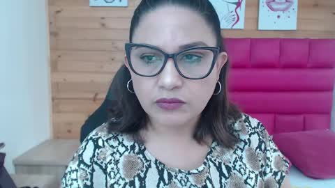 paola online show from 12/05/24, 02:55