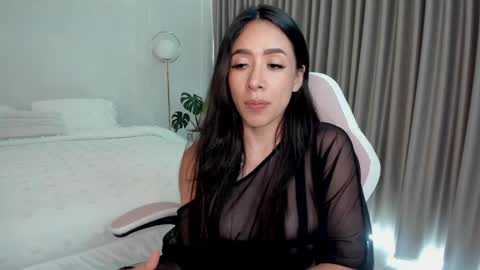    online show from 09/24/25, 04:54