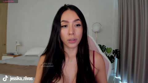    online show from 10/06/25, 04:04