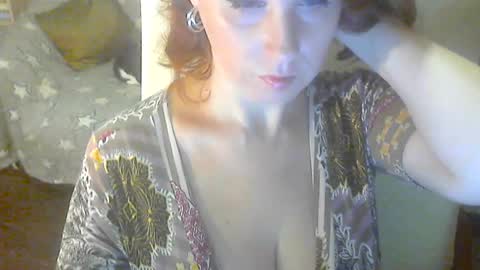 Snapshot of jessjess4you chatting on 11/17/25, 05:02 jessjess4you online show from 11/17/25, 05:02