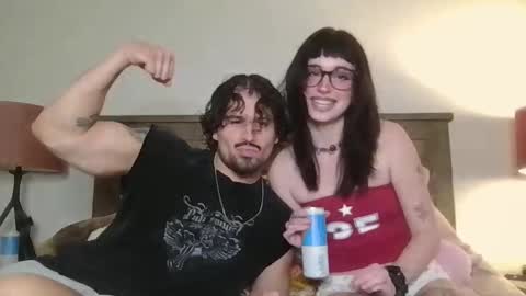 Snapshot of jessxovalenci chatting on 11/10/25, 02:10 JessxoValenci online show from 11/10/25, 02:10