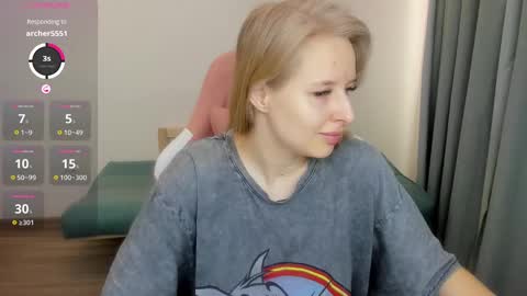 Snapshot of jessy_comely chatting on 03/09/25, 12:20 Jessy online show from 03/09/25, 12:20