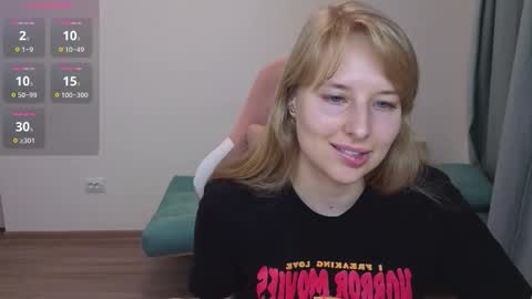 Snapshot of jessy_comely chatting on 10/26/25, 11:27 Jessy online show from 10/26/25, 11:27