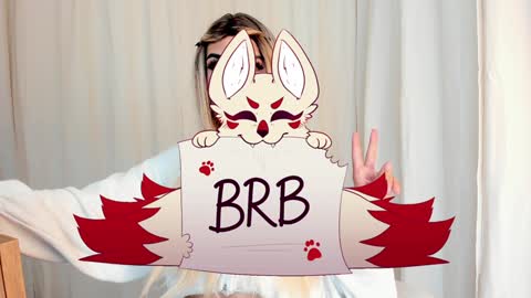 Snapshot of jessy_g_ chatting on 01/13/25, 07:32 Jessy G Please help me with your thumbs up its important online show from 01/13/25, 07:32