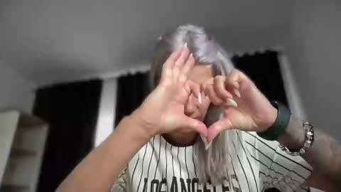 Jessye online show from 09/30/25, 09:47