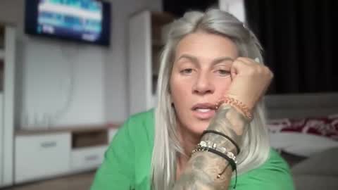 Jessye online show from 10/08/25, 09:29