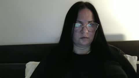 Snapshot of jessyqueen55 chatting on 05/18/26, 04:07 OnlyJessy online show from 05/18/26, 04:07