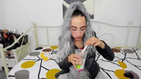 Jessy online show from 09/15/25, 05:02