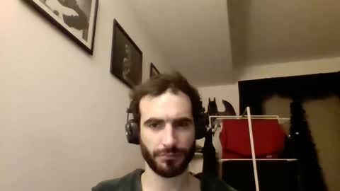 Snapshot of jestersquid89 chatting on 11/18/25, 09:08 jestersquid89 online show from 11/18/25, 09:08