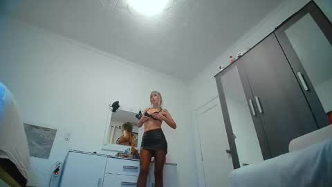 jesy online show from 12/02/25, 09:14