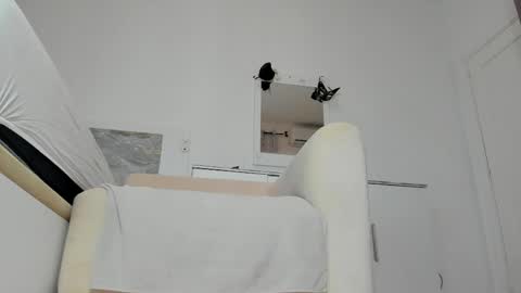 jesy online show from 04/23/26, 07:41