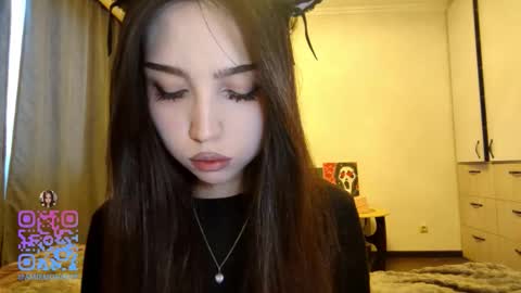 I am Gina ntmu Lets hit 10 Thumbs Up together online show from 02/10/26, 08:51