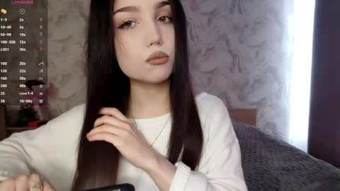 I am Gina ntmu Lets hit 10 Thumbs Up together online show from 04/29/26, 07:56