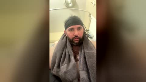 jetzfo0 online show from 04/15/26, 12:23