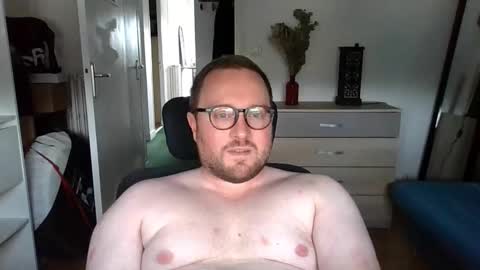 jeuneloup92 online show from 09/12/25, 03:23