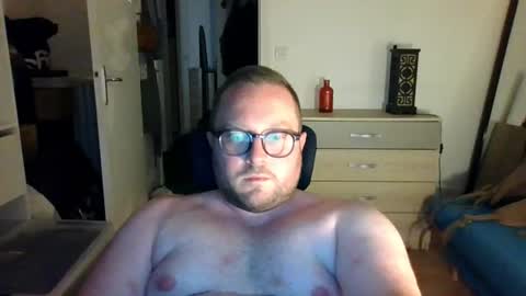 jeuneloup92 online show from 07/18/26, 10:02
