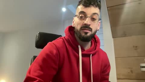 Snapshot of jeunemek00779042 chatting on 02/20/25, 01:30 JEUNEMEK007 online show from 02/20/25, 01:30