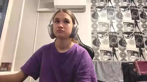 Helgi online show from 11/27/25, 01:13