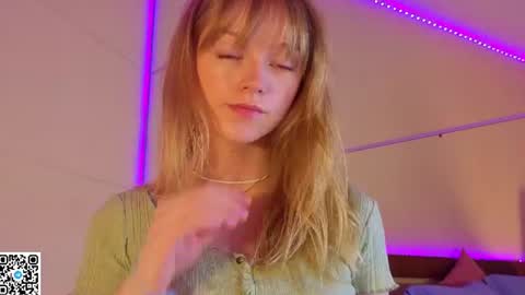 Snapshot of jewellhogan chatting on 07/04/26, 09:10 Gwen online show from 07/04/26, 09:10