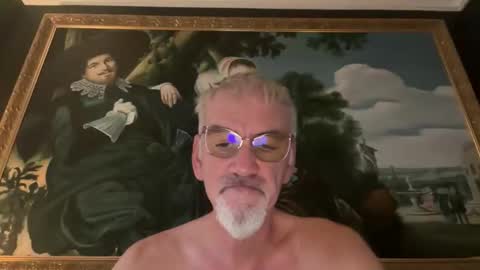 Snapshot of jewlronny chatting on 12/19/25, 03:19 jewlronny online show from 12/19/25, 03:19