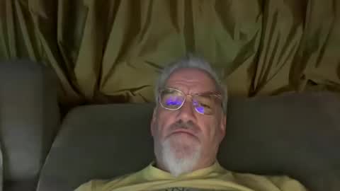 Snapshot of jewlronny chatting on 01/11/26, 09:31 jewlronny online show from 01/11/26, 09:31