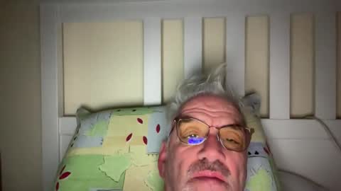 Snapshot of jewlronny chatting on 01/19/26, 07:12 jewlronny online show from 01/19/26, 07:12