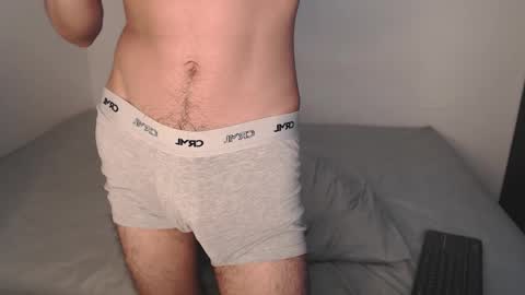 Snapshot of jey_foxx chatting on 02/14/25, 08:48 jey_foxx online show from 02/14/25, 08:48