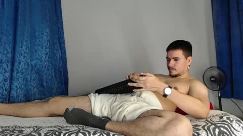 Snapshot of jeycob_happy97 chatting on 04/18/26, 12:03 Juan David online show from 04/18/26, 12:03