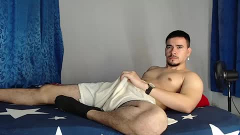 Snapshot of jeycob_happy97 chatting on 05/05/26, 11:18 Juan David online show from 05/05/26, 11:18