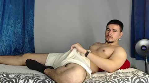 Snapshot of jeycob_happy97 chatting on 05/11/26, 11:38 Juan David online show from 05/11/26, 11:38