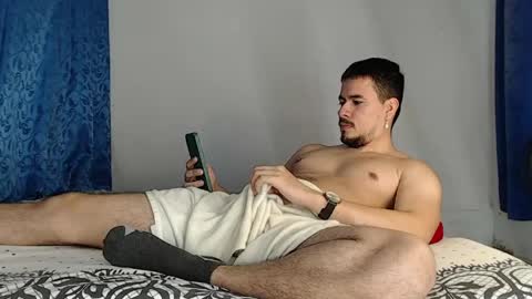 Snapshot of jeycob_happy97 chatting on 05/17/26, 11:28 Juan David online show from 05/17/26, 11:28