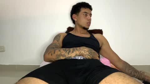 Snapshot of jeyzd25 chatting on 01/16/25, 02:19 Onlyfans Twitter online show from 01/16/25, 02:19