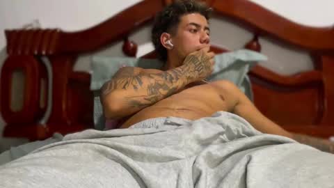 Snapshot of jeyzd25 chatting on 11/03/25, 02:24 Onlyfans Twitter online show from 11/03/25, 02:24