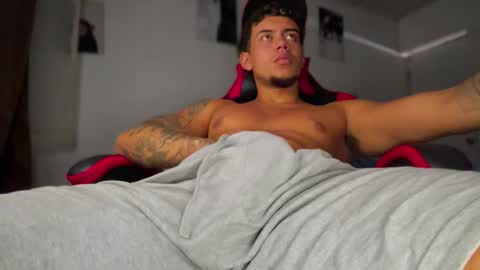 Snapshot of jeyzd25 chatting on 11/09/25, 03:27 Onlyfans Twitter online show from 11/09/25, 03:27